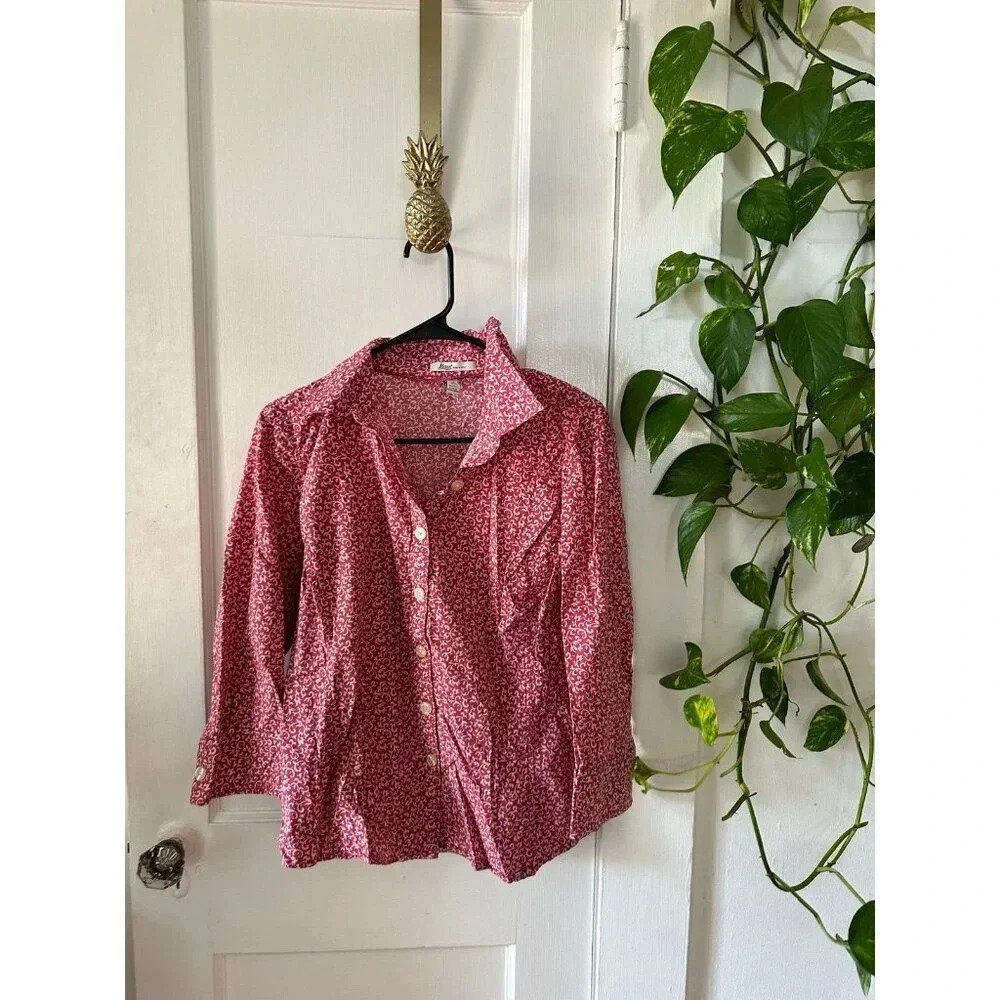 GH Bass & Company Women’s size large long sleeve shirt